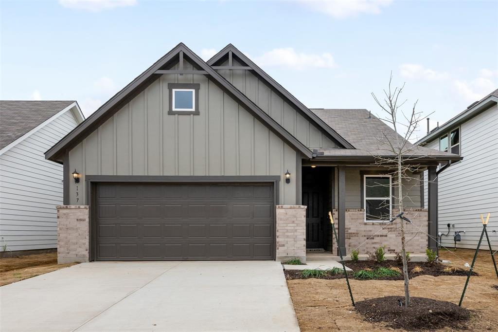 137 Prairie Falls DR
