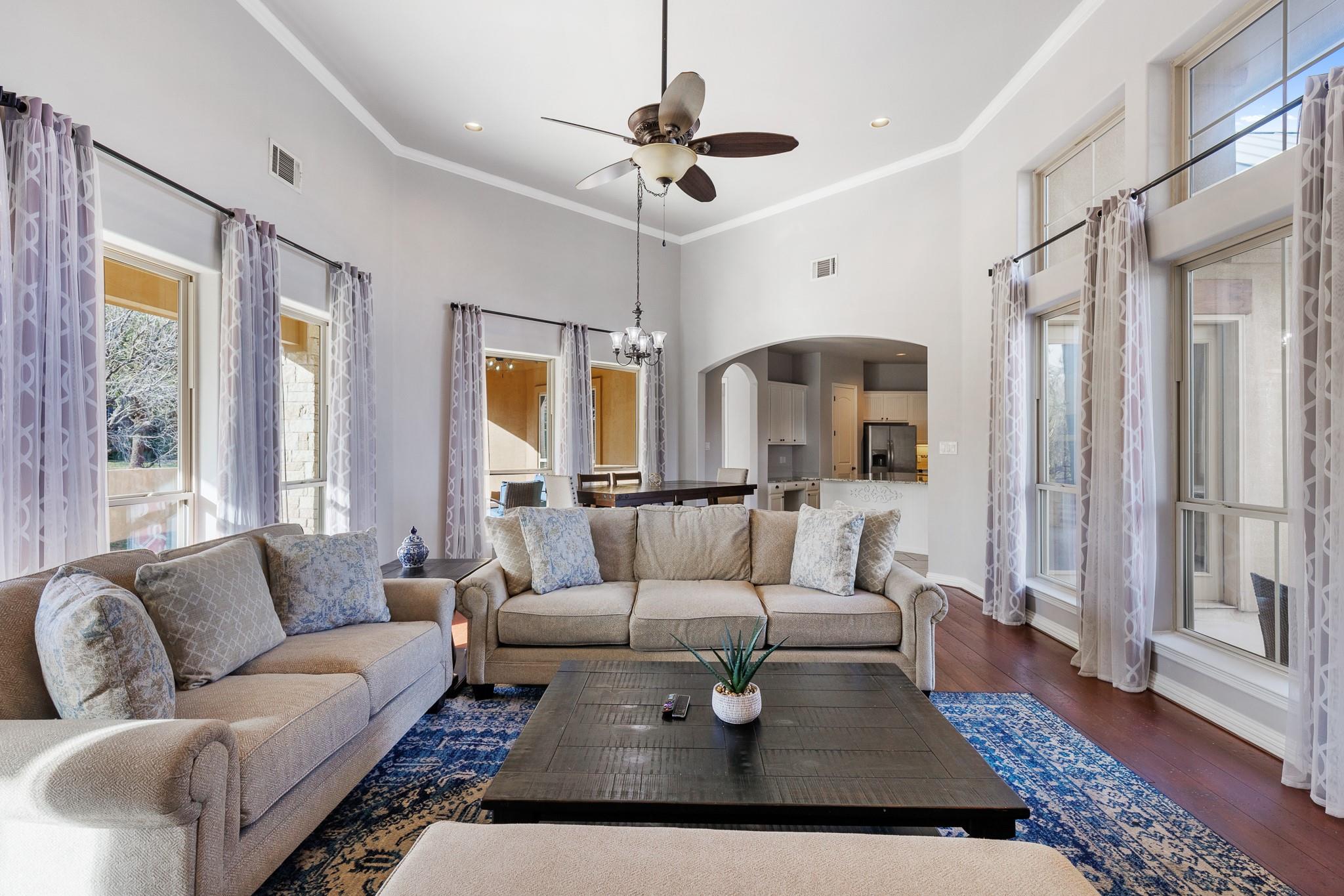 3206 Douglas DR