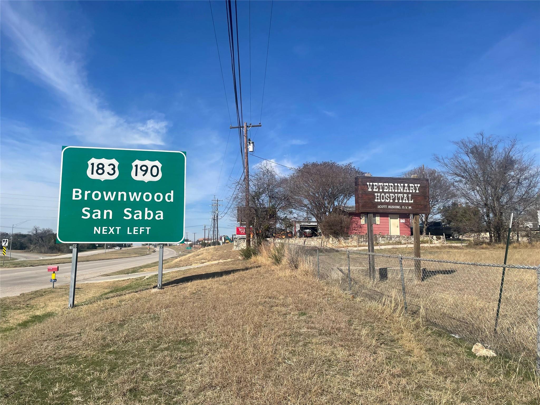 1312 N US Highway 281