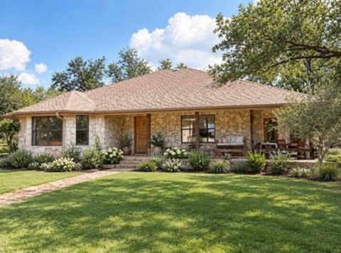 Photo of 301 Lander LN, Dripping Springs, TX 78620 (MLS # 2842389)