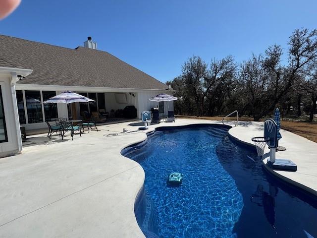 210 Levon LN