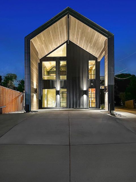 Photo of 2318 Morelos ST, Austin, TX 78702 (MLS # 7853306)