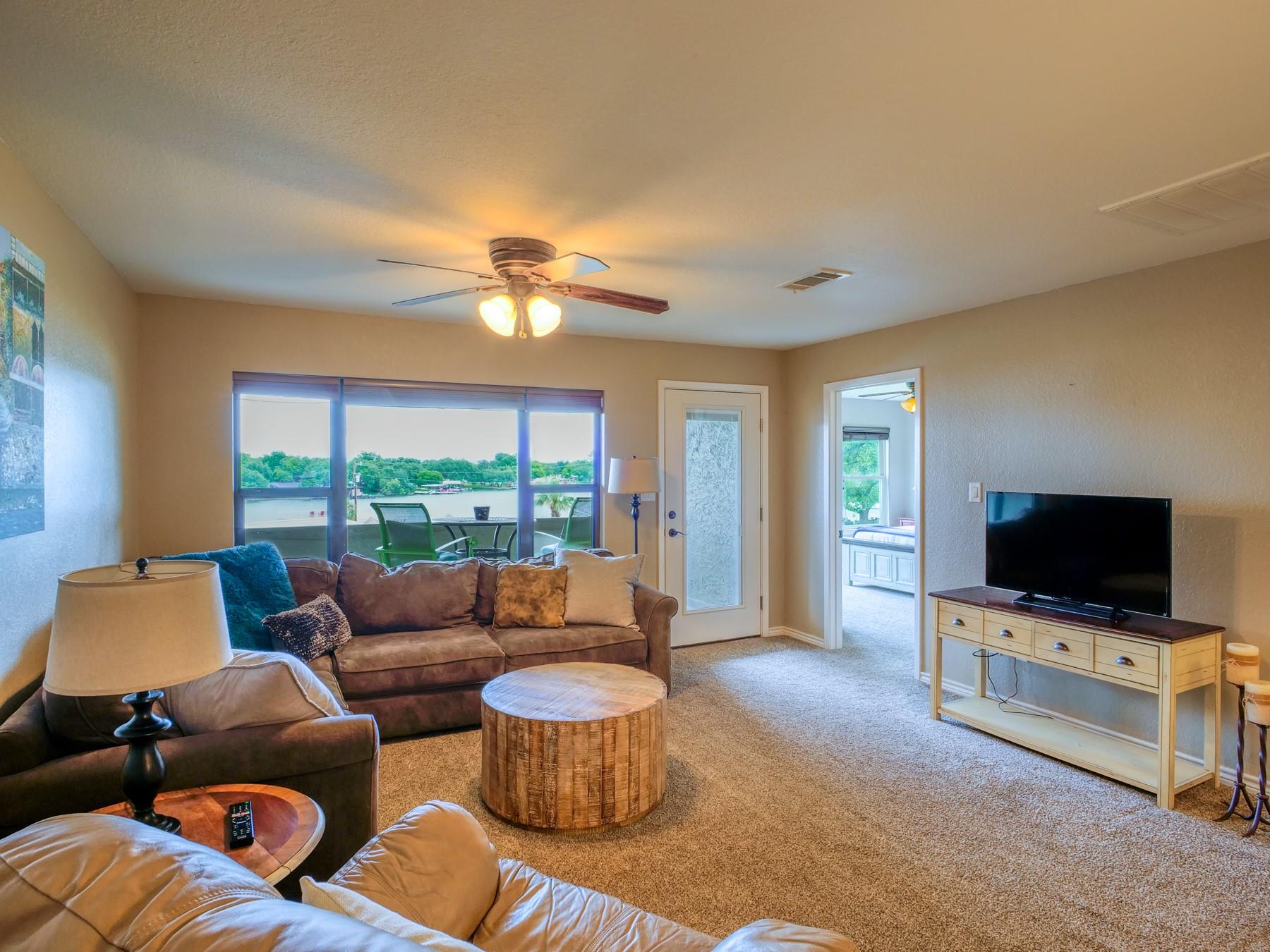 604 Highcrest DR 722
