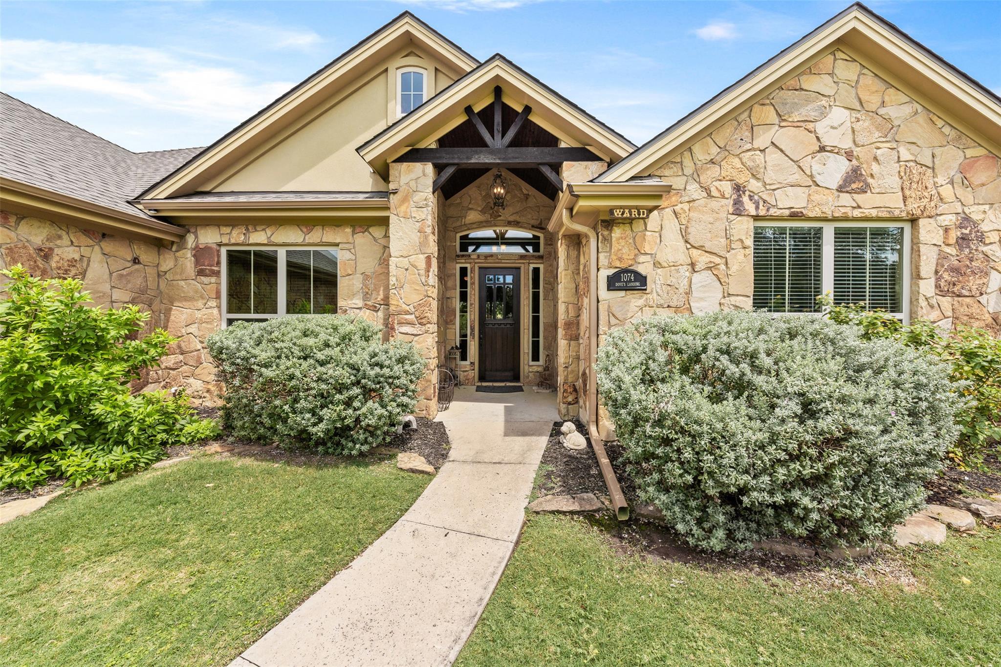 1074 Doves Landing CT