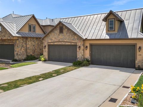 Photo of 1033 Gruene RD, New Braunfels, TX 78130 (MLS # 7139313)