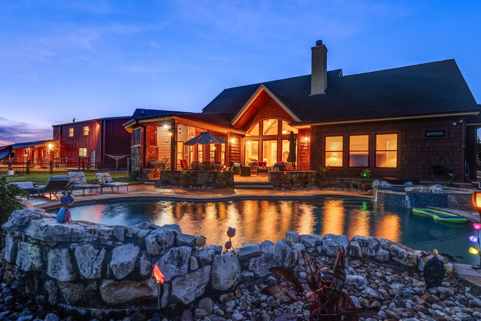 901 County Road 250