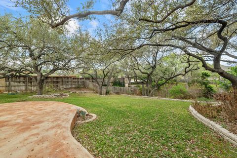 12052 Tulare DR Austin TX 78738