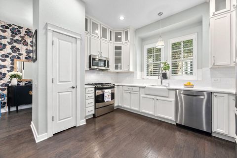 Tiny photo for 3900 Threadgill ST #7, Austin, TX 78723 (MLS # 1838276)
