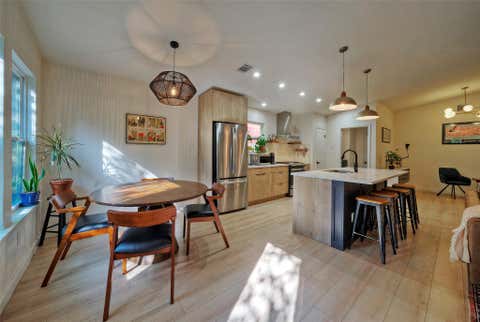 Tiny photo for 8406 Los Ranchos DR, Austin, TX 78749 (MLS # 4015500)