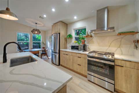 Tiny photo for 8406 Los Ranchos DR, Austin, TX 78749 (MLS # 4015500)