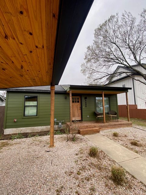 Photo of 4609 Leslie Ave #1, Austin, TX 78721 (MLS # 2450783)