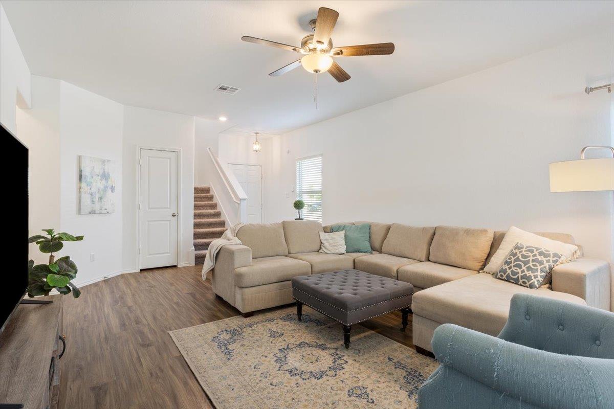 301 Majestic Cedar CT