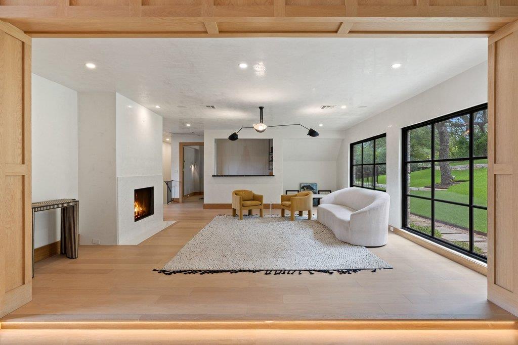 1421 Circle Ridge DR