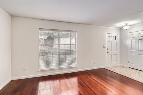 Tiny photo for 6609 Valleyside RD, Austin, TX 78731 (MLS # 1410111)