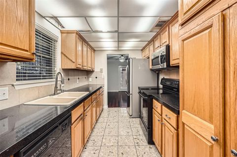 Tiny photo for 6609 Valleyside RD, Austin, TX 78731 (MLS # 1410111)