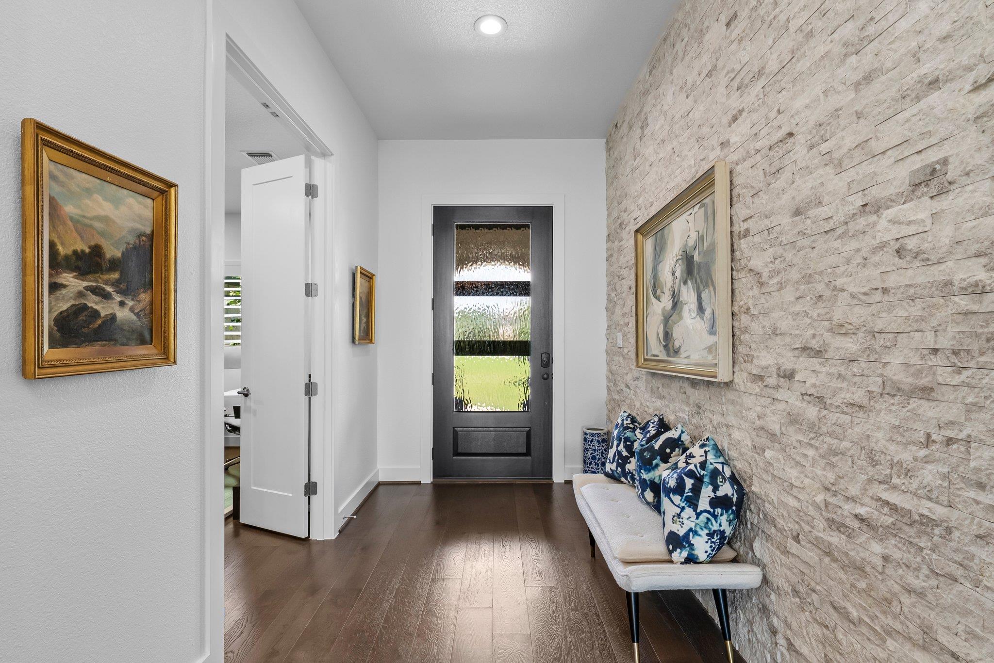 203 Blackstone CV