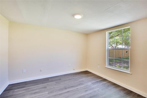 Tiny photo for 211 E Burton ST, Manor, TX 78653 (MLS # 8586854)