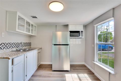 Tiny photo for 211 E Burton ST, Manor, TX 78653 (MLS # 8586854)