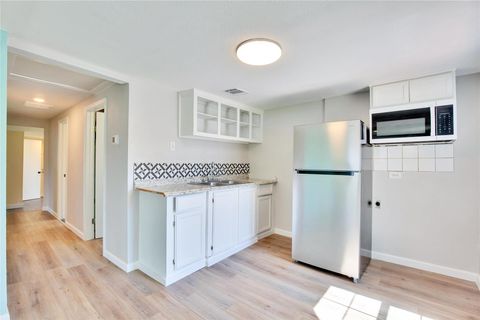 Tiny photo for 211 E Burton ST, Manor, TX 78653 (MLS # 8586854)