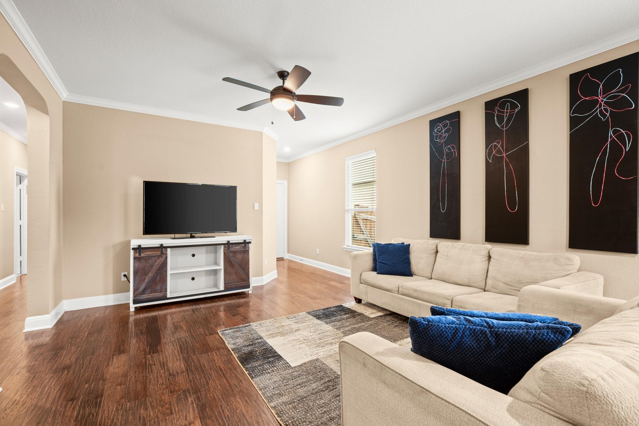 2950 E Old Settlers BLVD 86