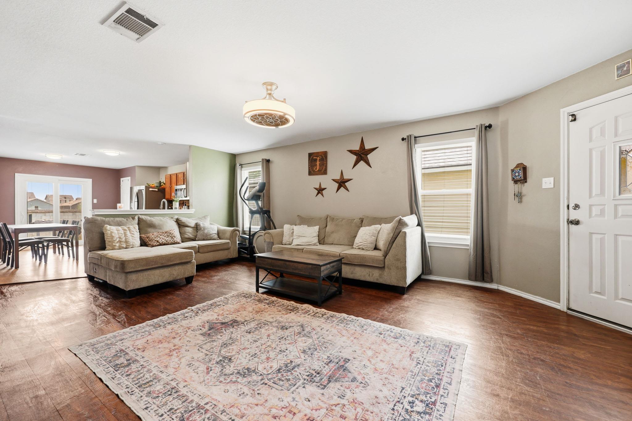 17912 Honey Locust LN