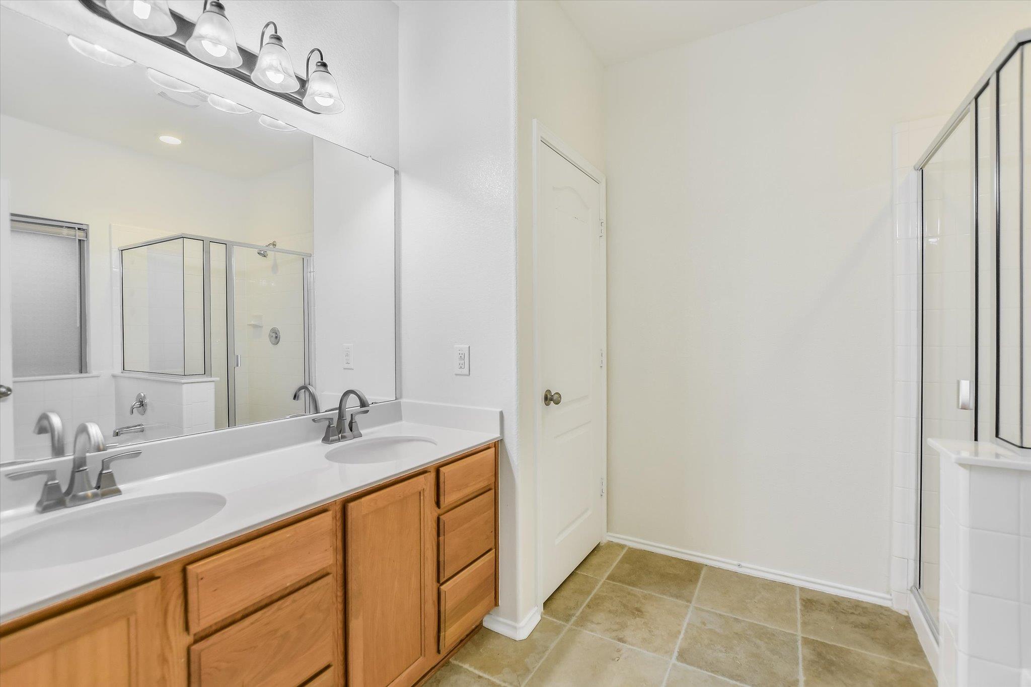Leander, Texas 78641, United States, 4 Bedrooms Bedrooms, ,3 BathroomsBathrooms,Residential,Active,103323