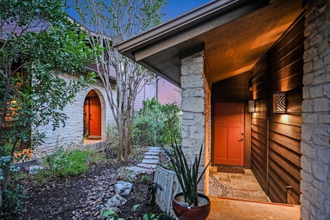 Tiny photo for 1325 Spyglass DR, Austin, TX 78746 (MLS # 7944508)