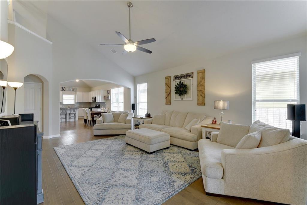 621 Cortona LN
