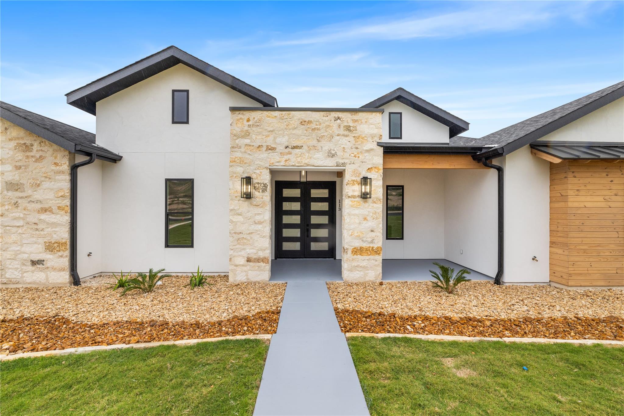 113 Stoneledge DR