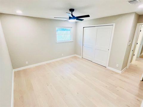 Tiny photo for 2007 Matthews LN, Austin, TX 78745 (MLS # 1777279)