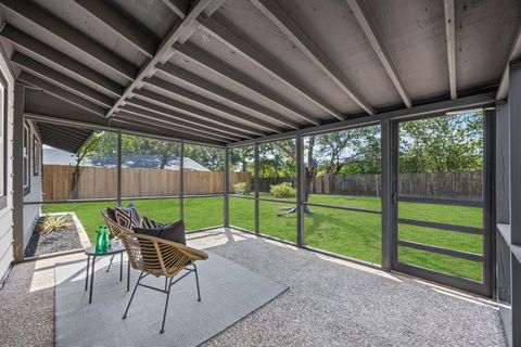 Tiny photo for 2007 Matthews LN, Austin, TX 78745 (MLS # 1777279)