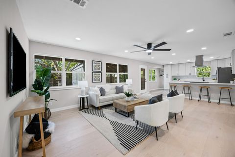 Tiny photo for 2007 Matthews LN, Austin, TX 78745 (MLS # 1777279)