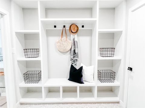 Tiny photo for 2007 Matthews LN, Austin, TX 78745 (MLS # 1777279)