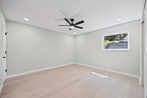 Tiny photo for 2007 Matthews LN, Austin, TX 78745 (MLS # 1777279)