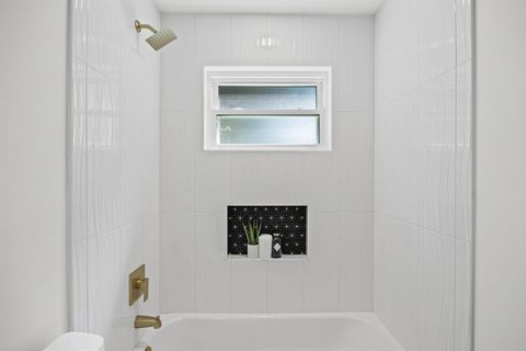 Tiny photo for 2007 Matthews LN, Austin, TX 78745 (MLS # 1777279)