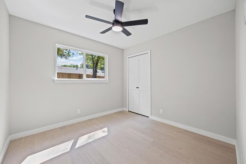 Tiny photo for 2007 Matthews LN, Austin, TX 78745 (MLS # 1777279)