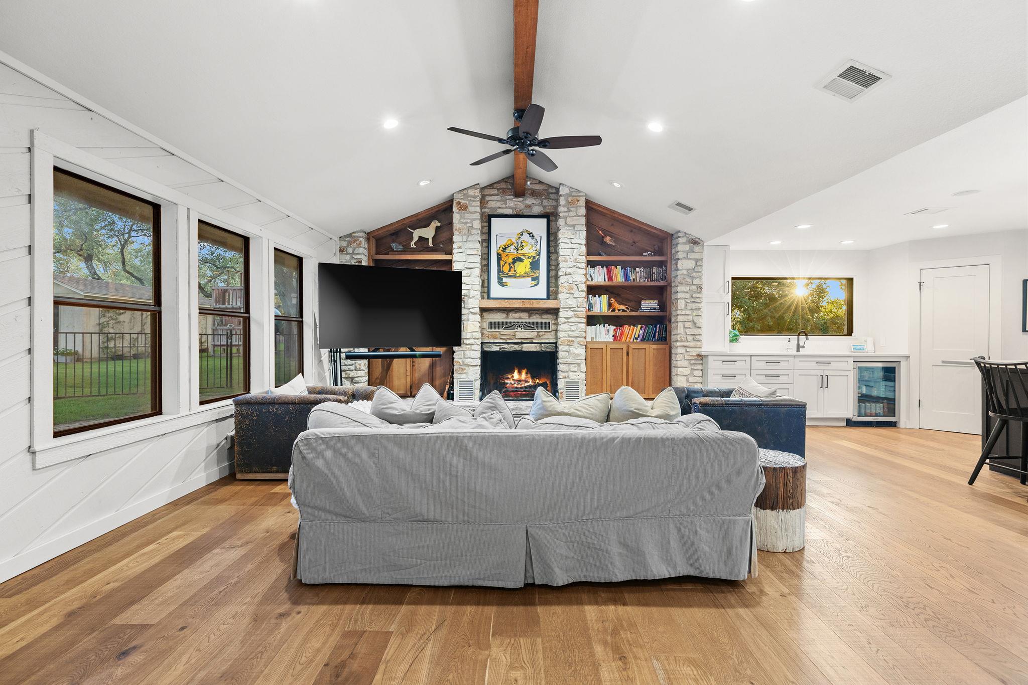 17 Country DR