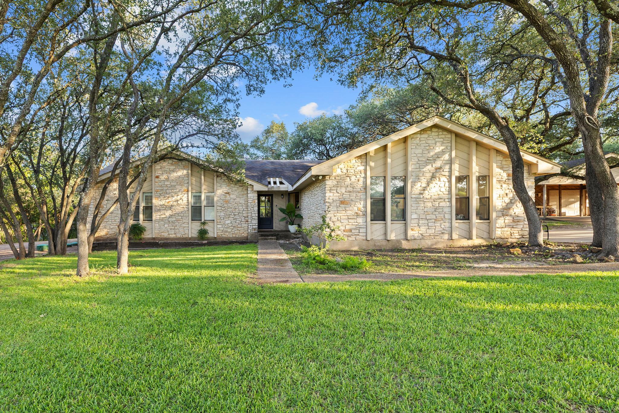 17 Country DR