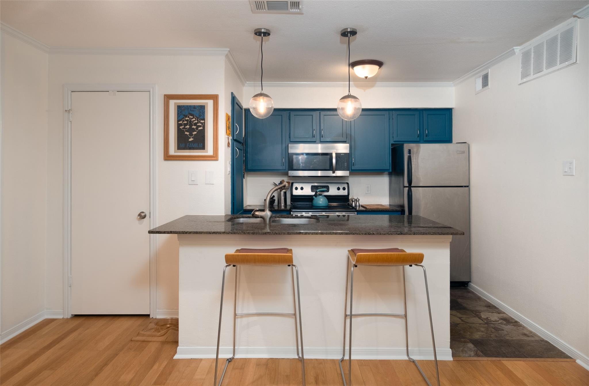 View Austin, TX 78759 condo