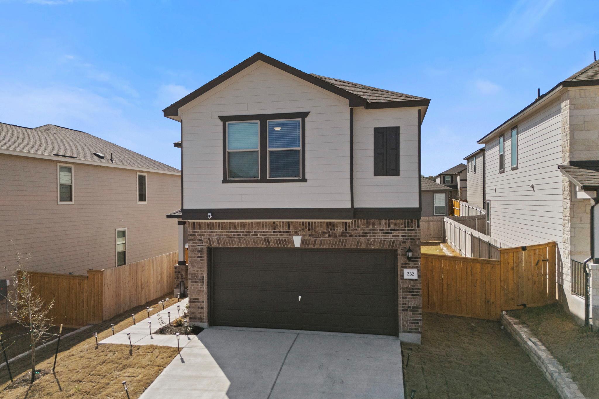 232 Robert Hightower DR