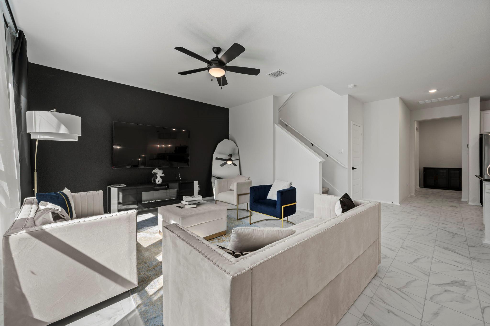 232 Robert Hightower DR