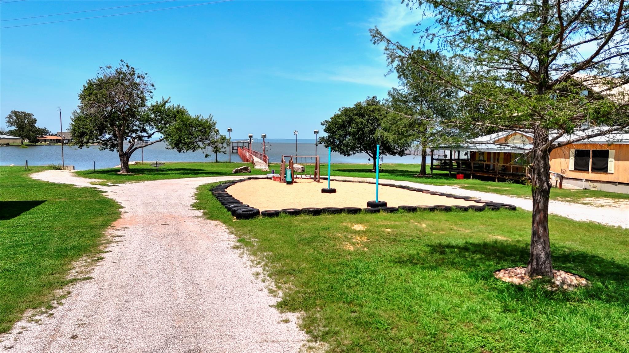 1504 Ranch Road 261