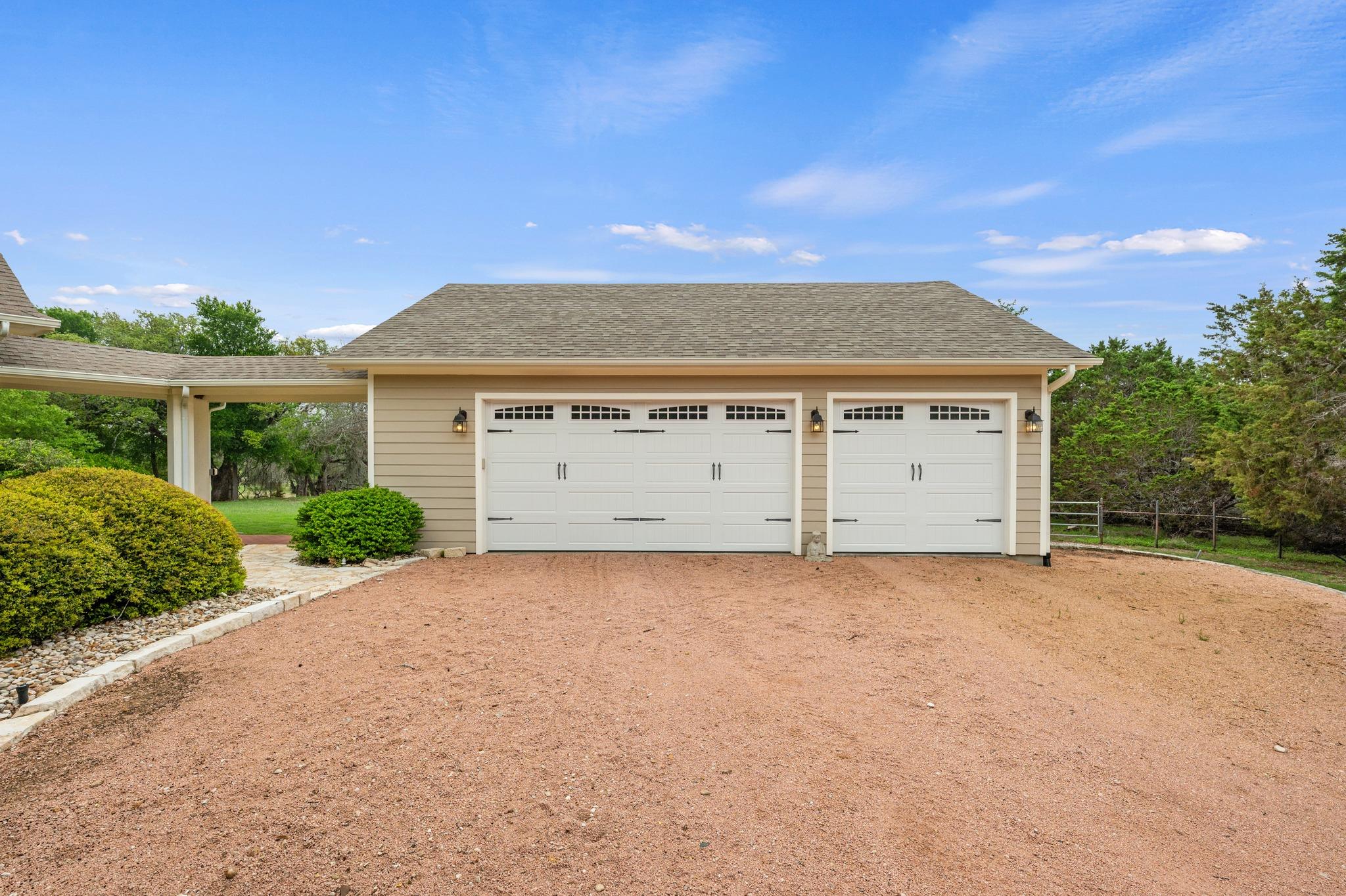Liberty Hill, Texas, 78642, United States, 3 Bedrooms Bedrooms, ,3 BathroomsBathrooms,Residential,Active,2038126