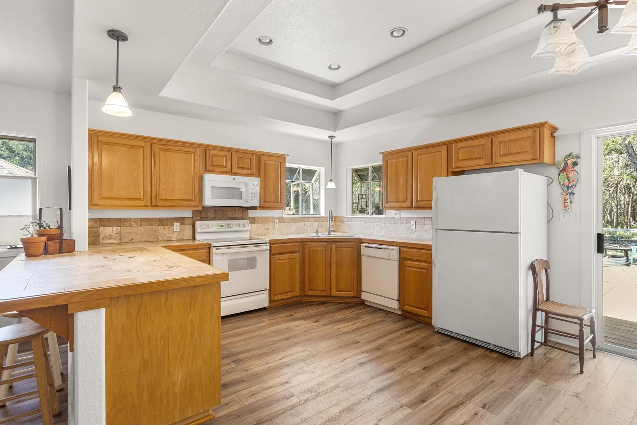 39 Pleasant Valley RD