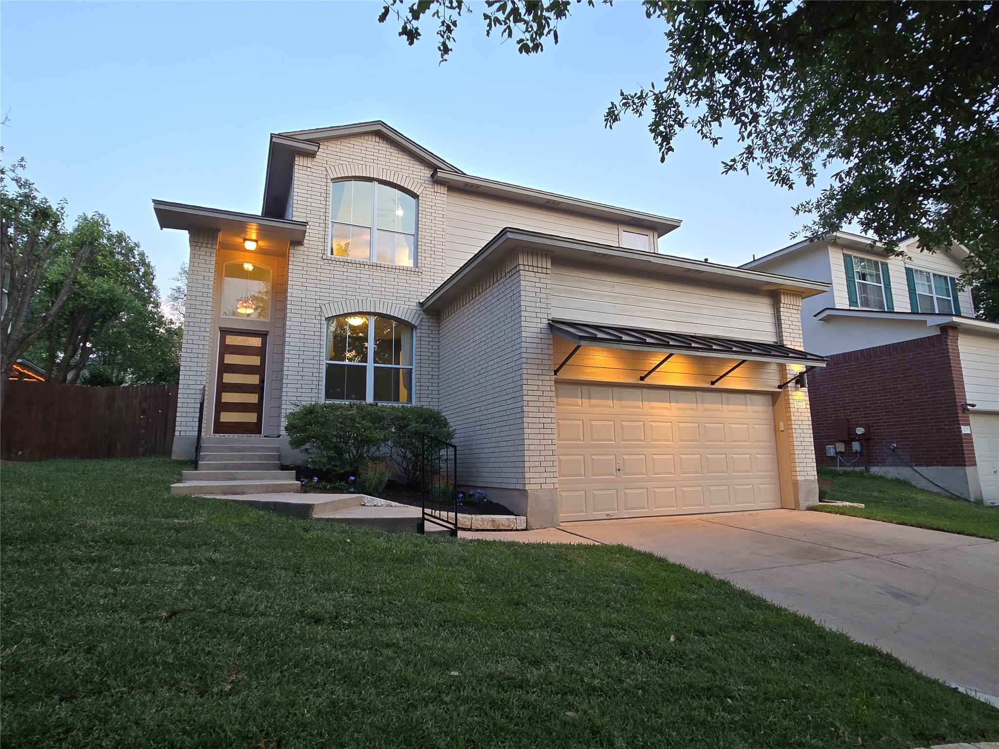 1123 Sundrop PL