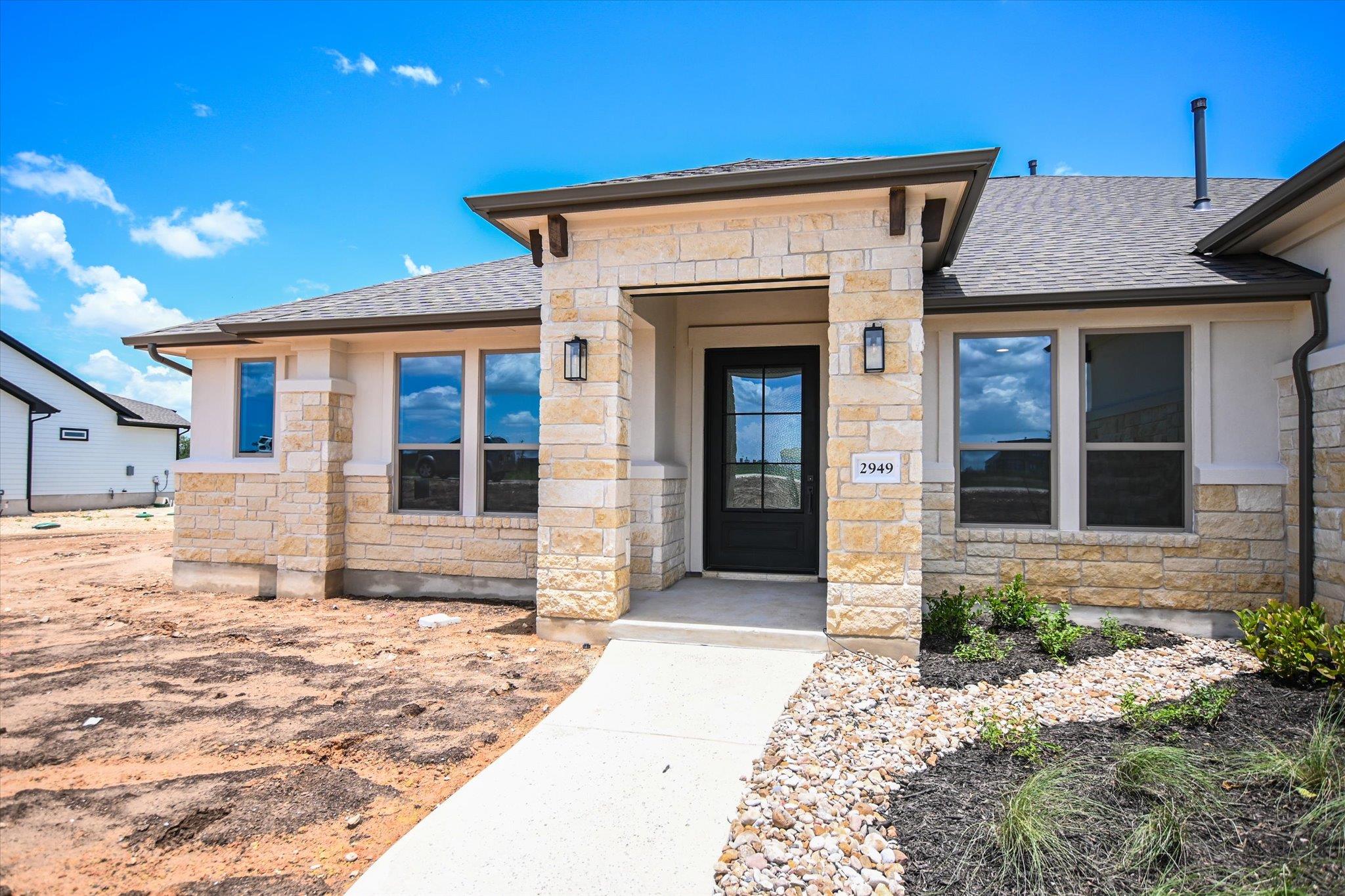 2949 Redwood GRV