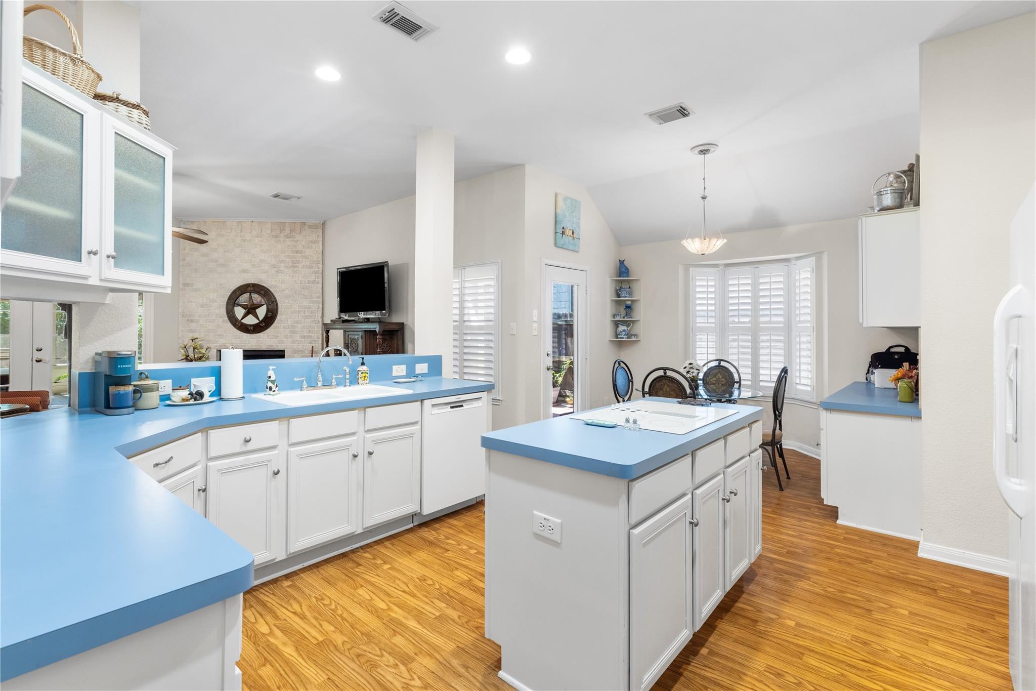 311 Summer Hill DR