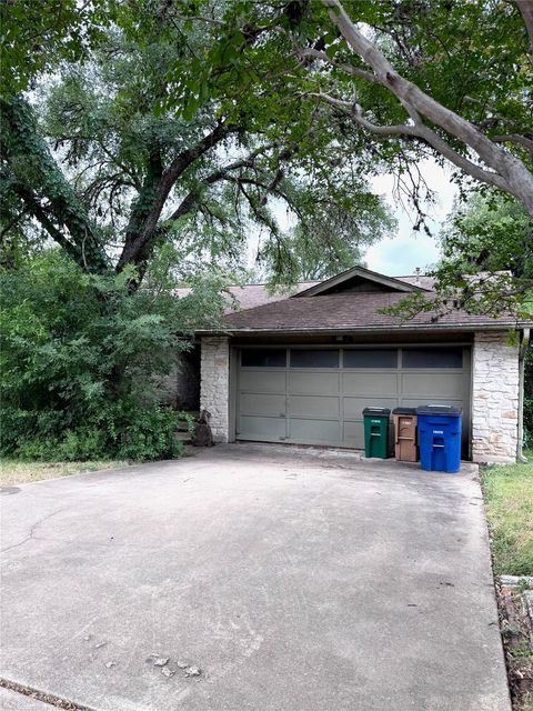 3409 ROSEFINCH TRL Austin TX 78746