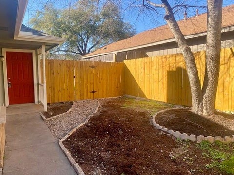 Photo of 12318 Marogot RUN, Austin, TX 78758 (MLS # 9052686)