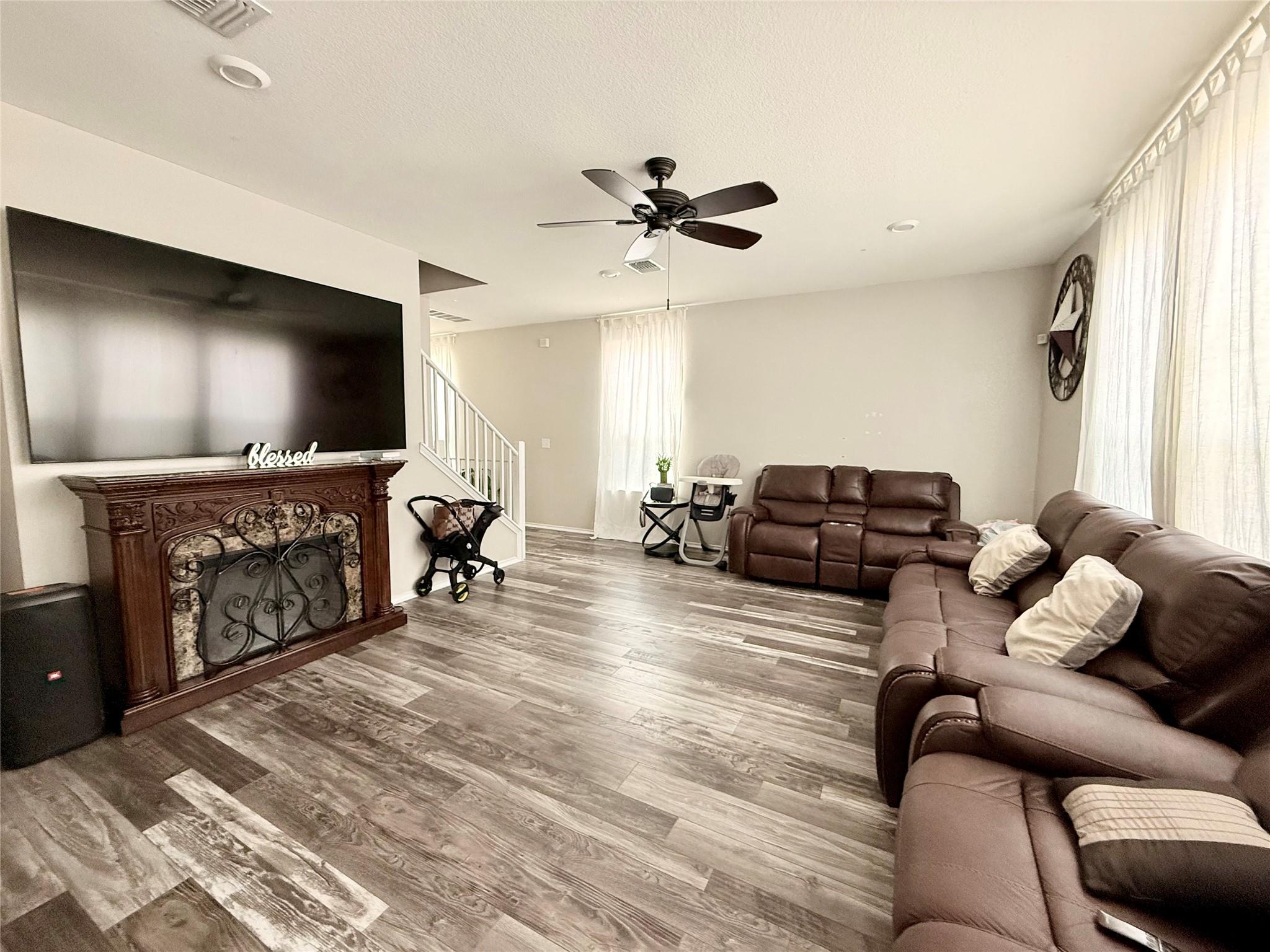 6805 Horseshoe Pond DR